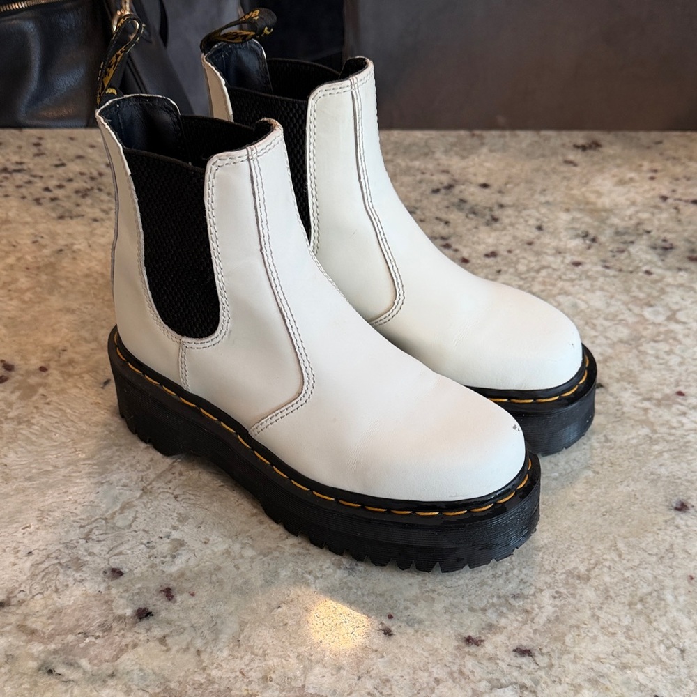 2976 QUAD PLATFORM
CHELSEA BOOTS USL5 USM 4